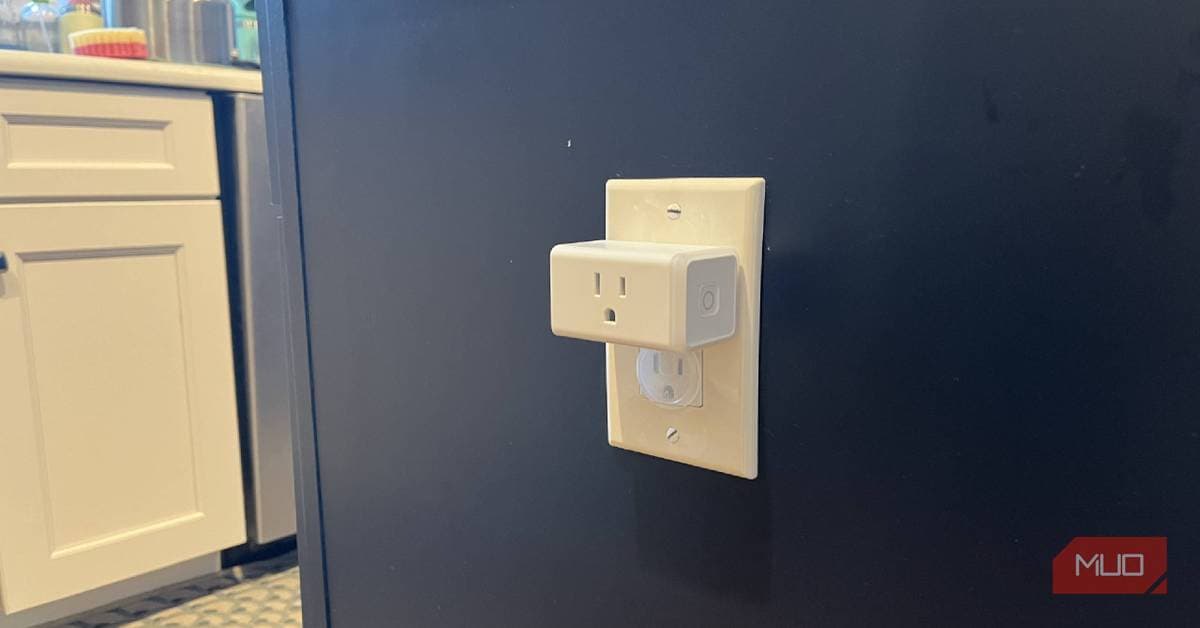 Energy Monitoring Smart Plugs: Data-Driven Home Efficiency