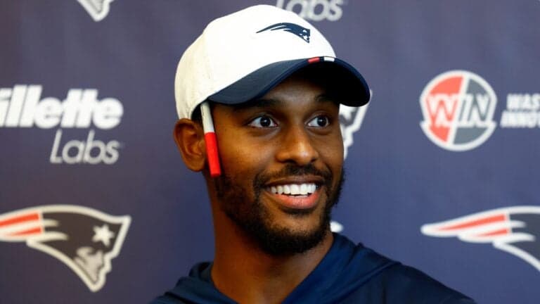 Patriots Execute Coaching Retention Protocol: Grant Remains